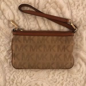 MK wristlet In good condition
